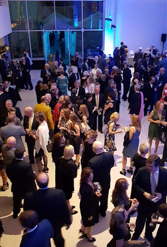 L’Amour du Vin is the Knoxville Museum of Art’s largest fundraiser. A perfect evening is part of its signature appeal. (Blue Streak photo)